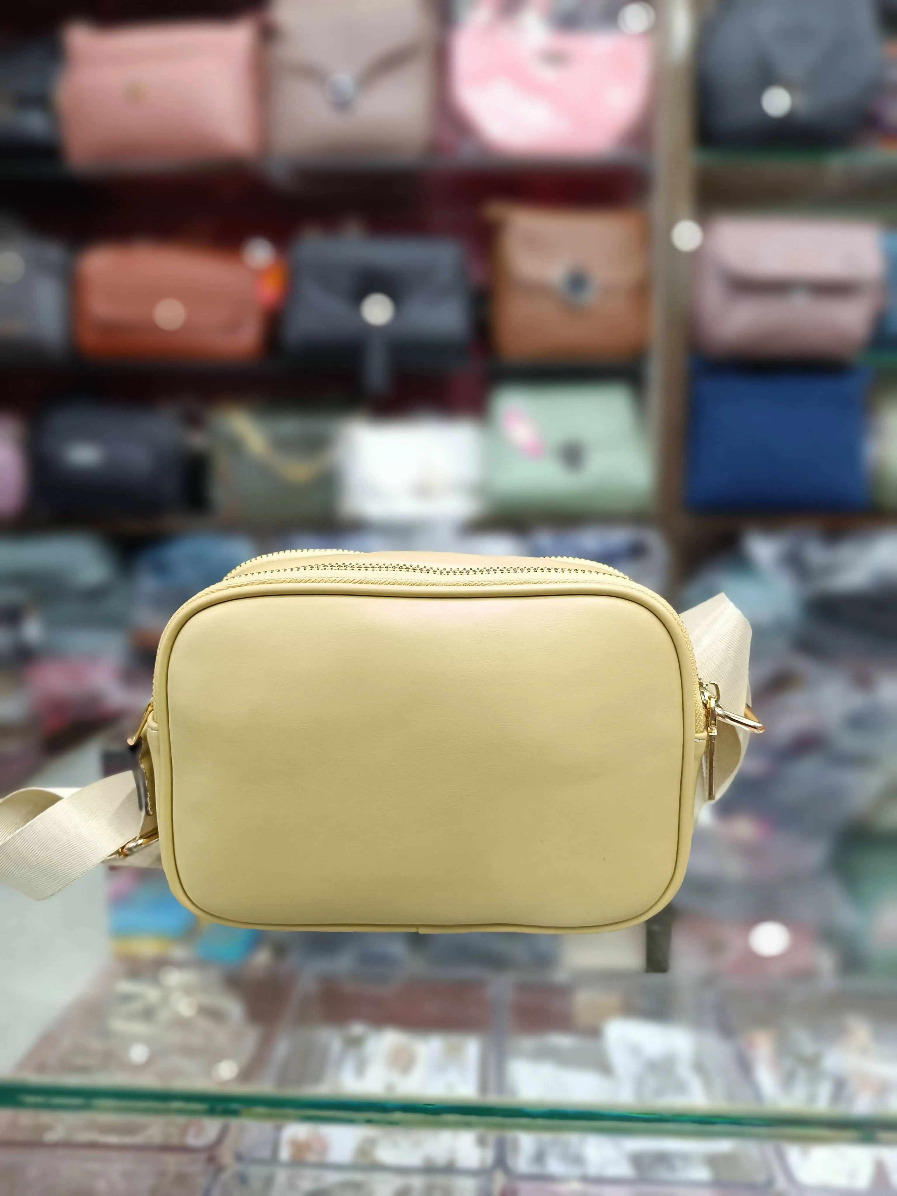 Crossbody slingbags for women / girls (Yellow)
